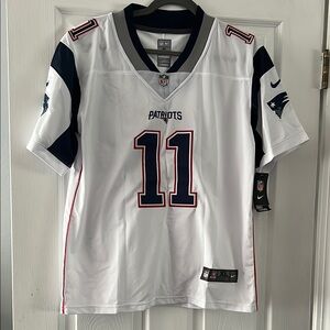 Nike White and Navy Patriots Jersey